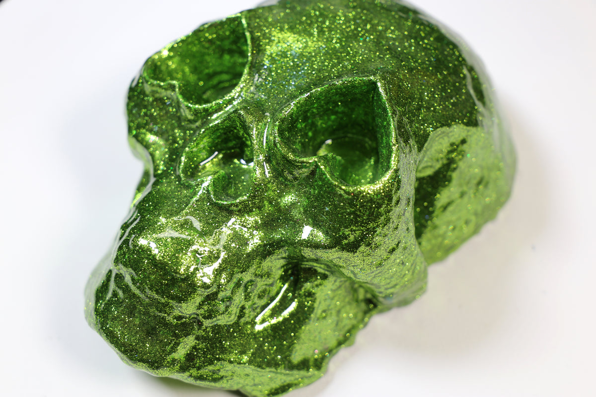 Love Skull Cast ll (2018) (Dark Green Sparkle Resin)