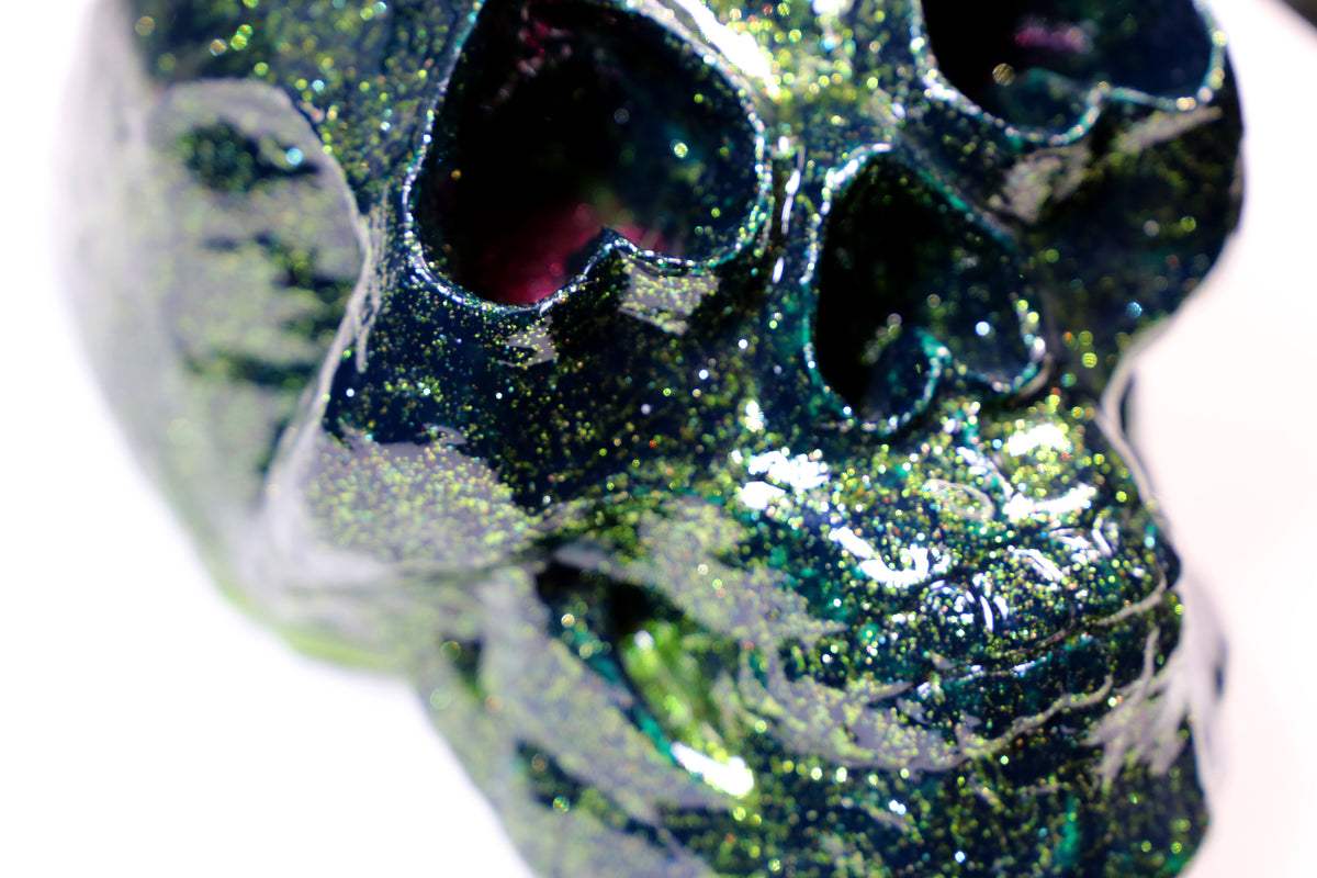 Love Skull Cast V (2018) (Emerald Sparkle Resin)